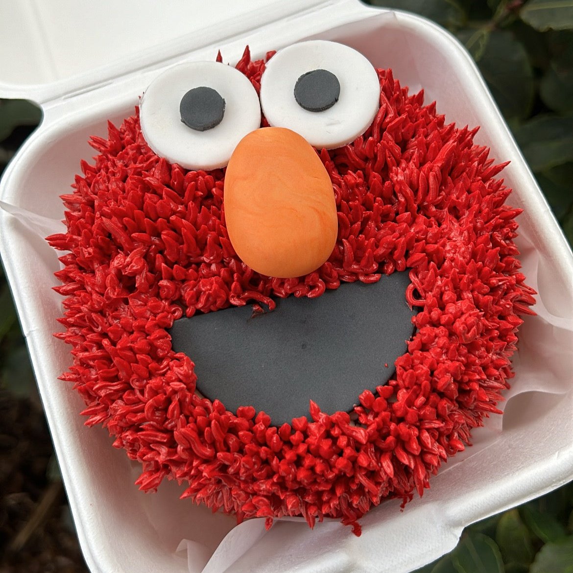 Elmo Bento Cake front view
