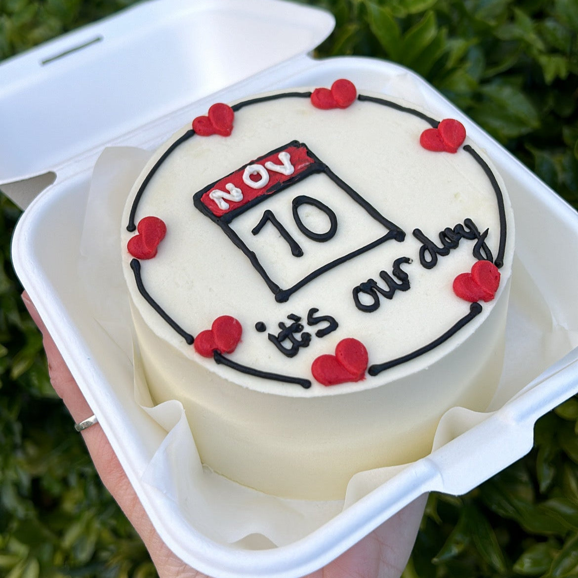 Date Me Bento Cake side view