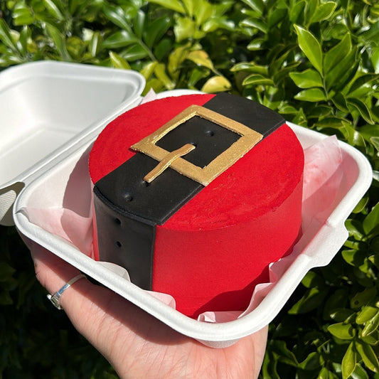 Unbuckle Me Bento Cake | サンタベルト弁当ケーキ