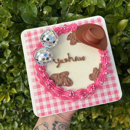 Yeehaw Bento Cake | カウガール弁当ケーキ