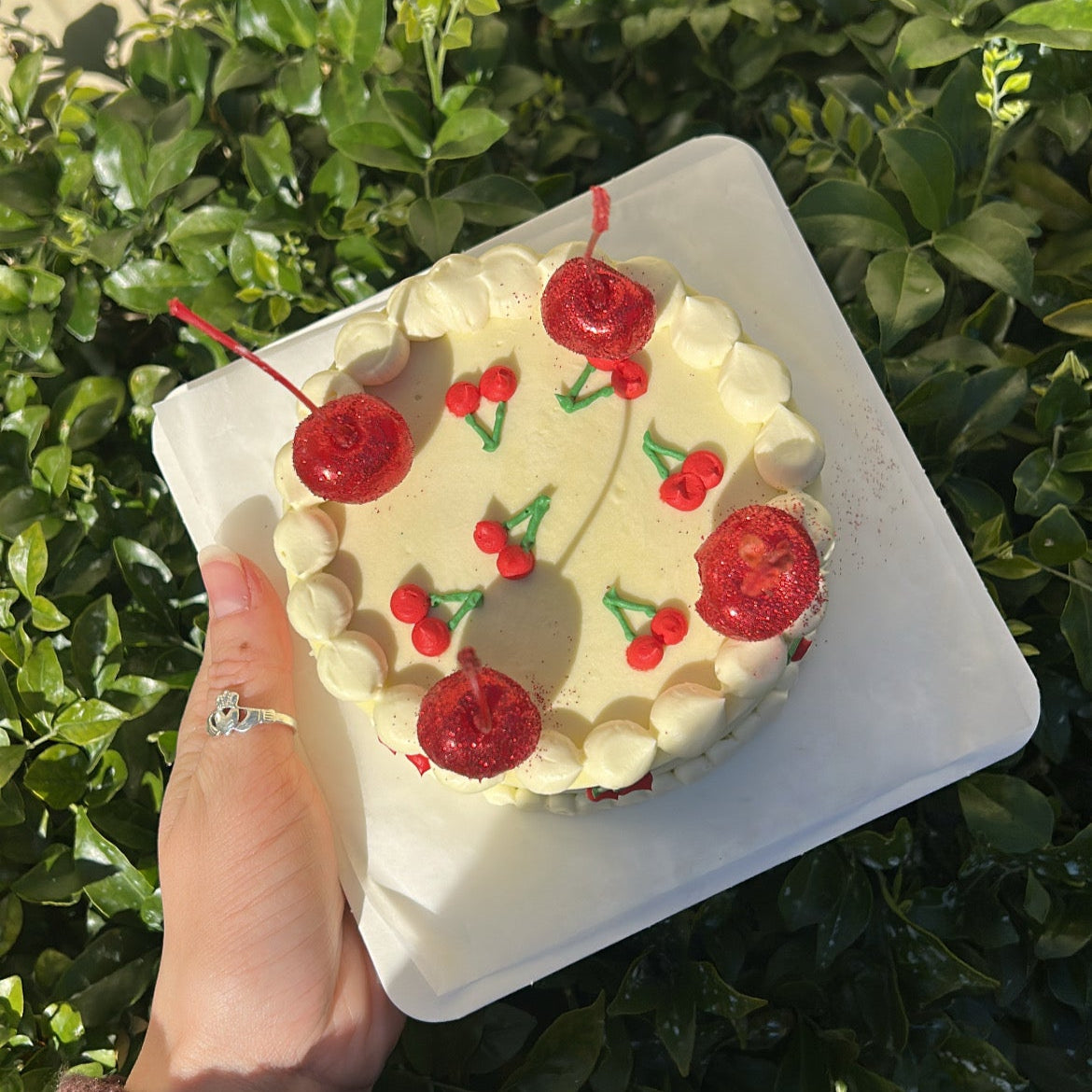 Cheeky Cherry Bento Cake | さくらんぼ弁当ケーキ